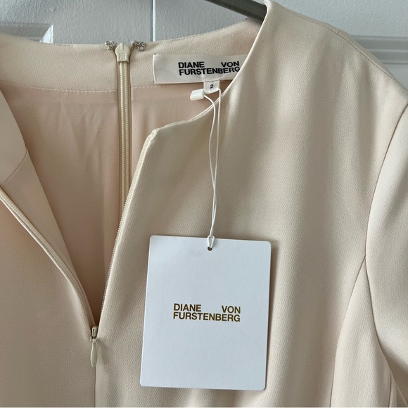 Brand NWT Diane Von Furstenberg DVF Cream / Ecru Agatha Suiting Dress sz 2 - Picture 2 of 5